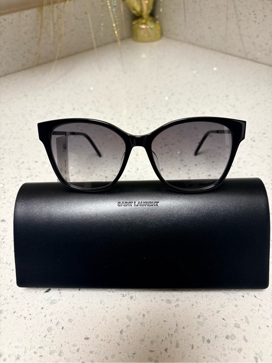 Saint Laurent Accessories - Saint Laurent Black Cat-Eye Sunglasses with Gradient Lenses SL M48S/K 002